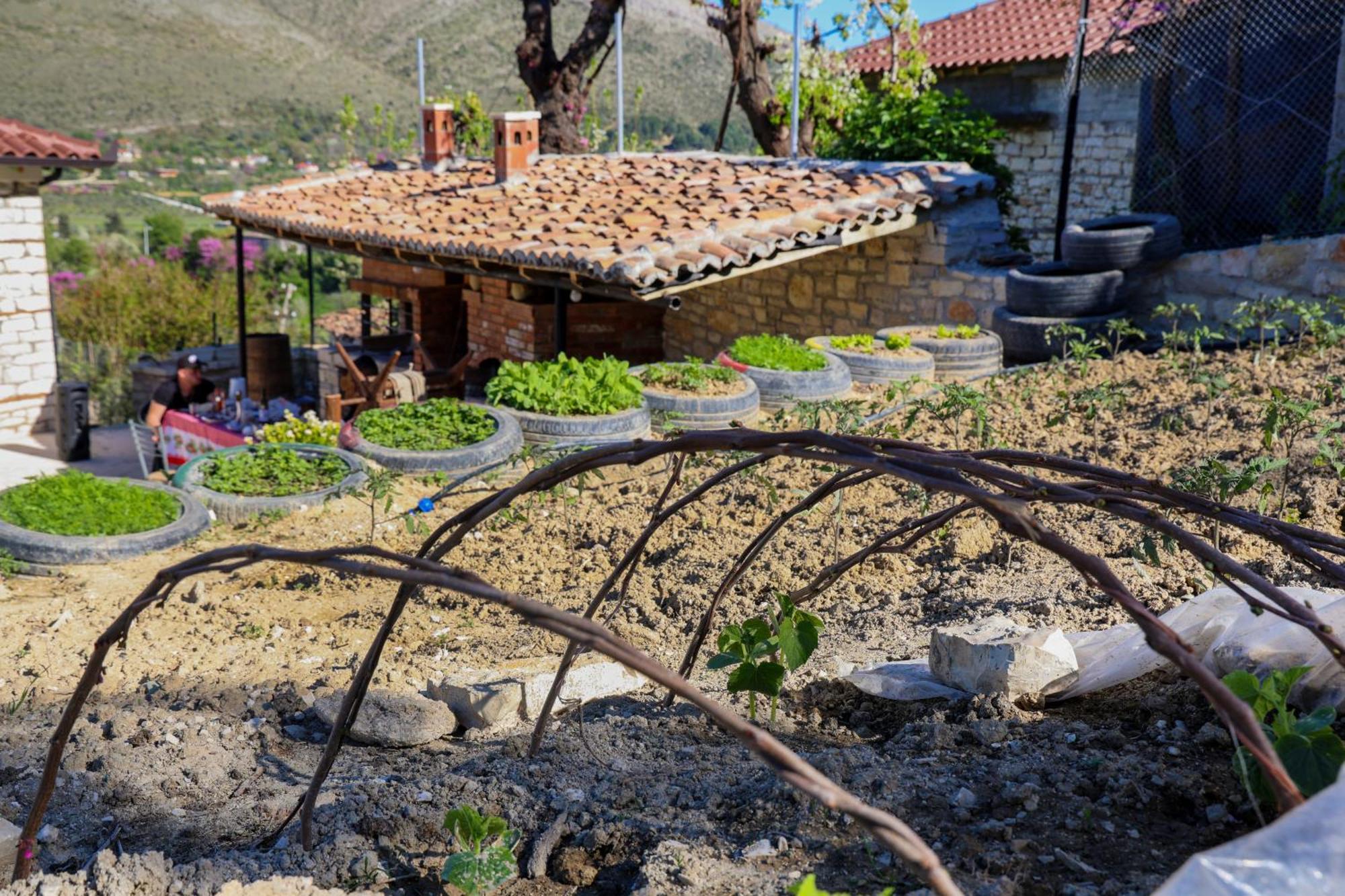 Villa Shpiragu Village Experience Berat Exterior photo