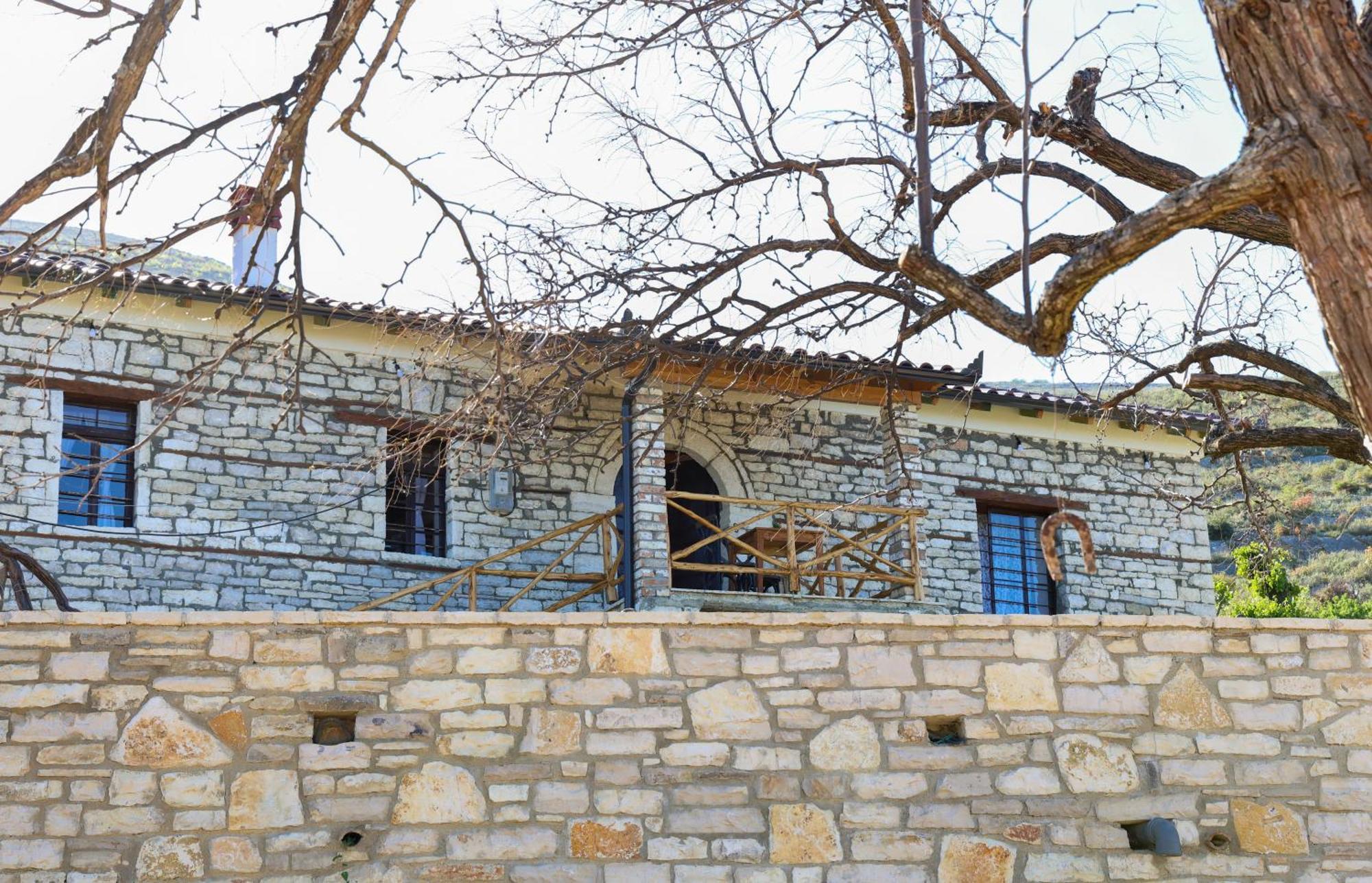 Villa Shpiragu Village Experience Berat Exterior photo